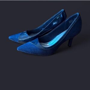 Predictions Navy Blue Women's Heels